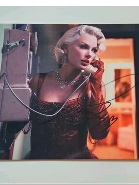 Taylor Swift Autograph